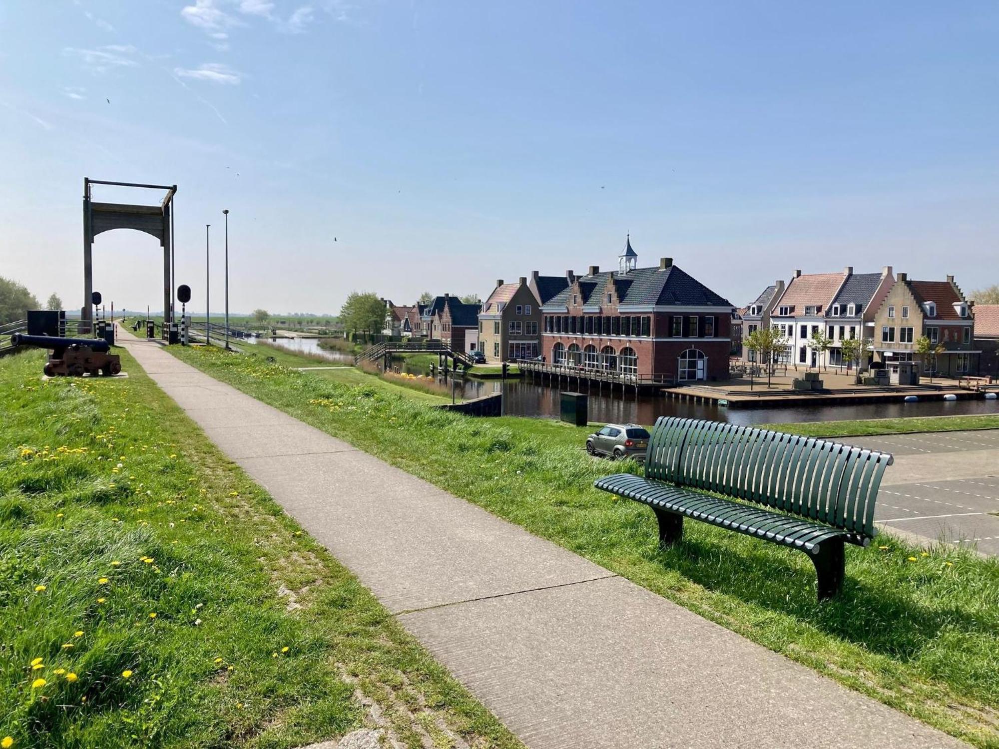 Het Kleine Huis Mobile Home By The Harbour And The Lauwersmeer Anjum Exterior foto